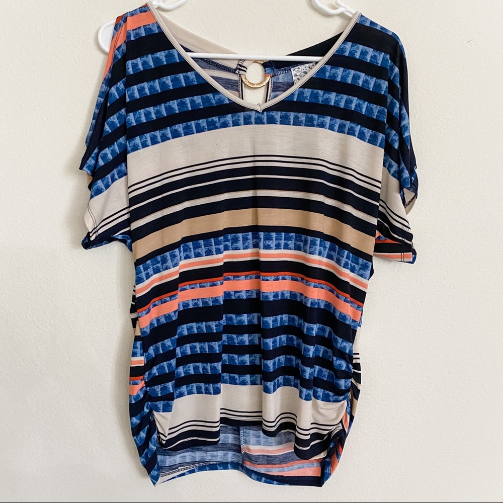 Naïf Armhole Cut Out Blouse